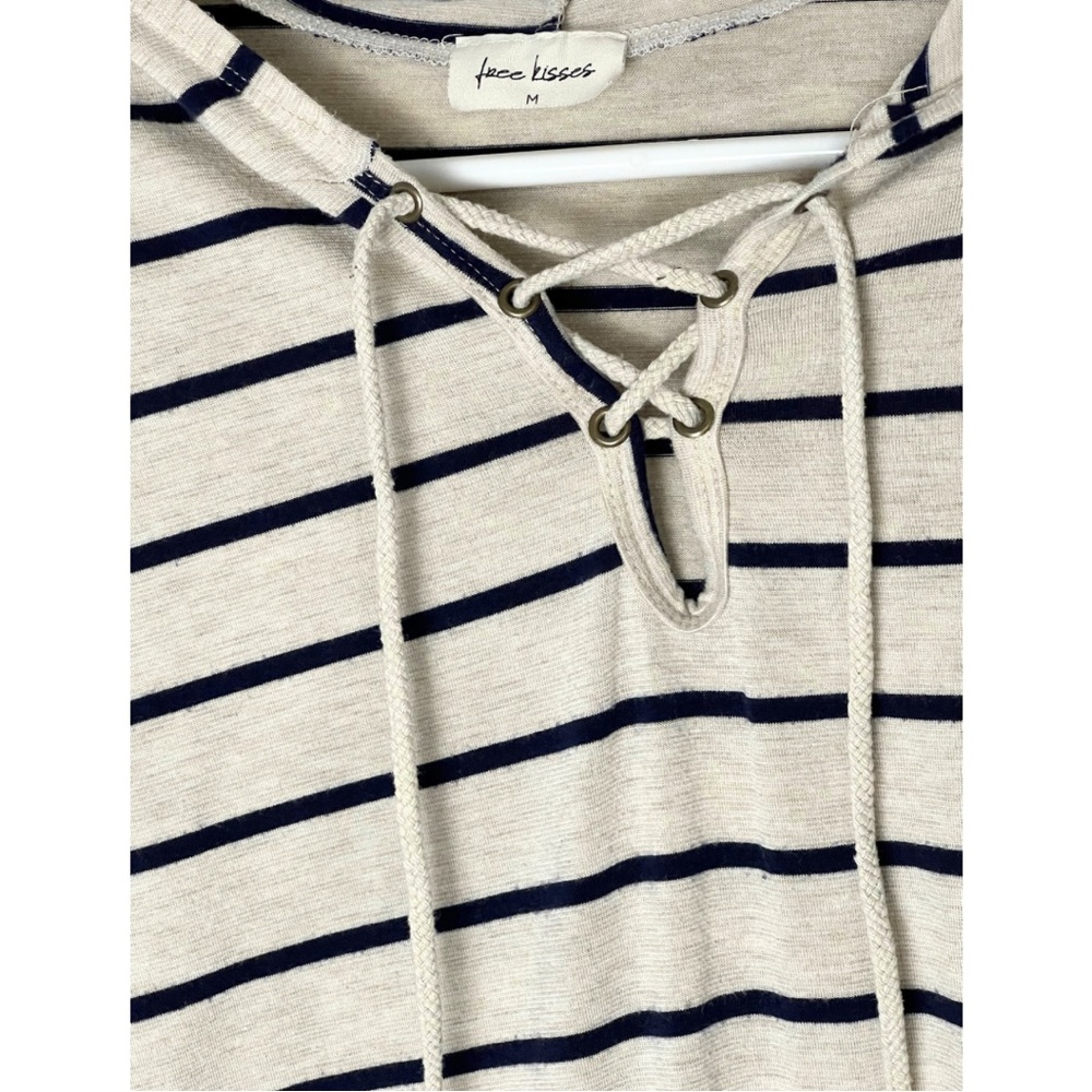 Free Kisses Hoodie Top Cream And Navy Striped Nautical Size Medium - Picture 2 of 3